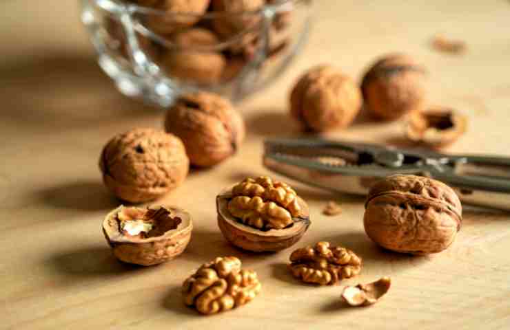 noci sgusciate da tritare