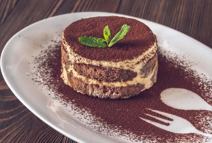tiramisù nel piatto