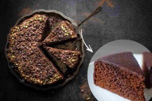 fetta di torta cioccolatosa