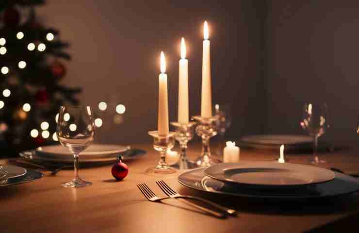 candele a tavola a Natale