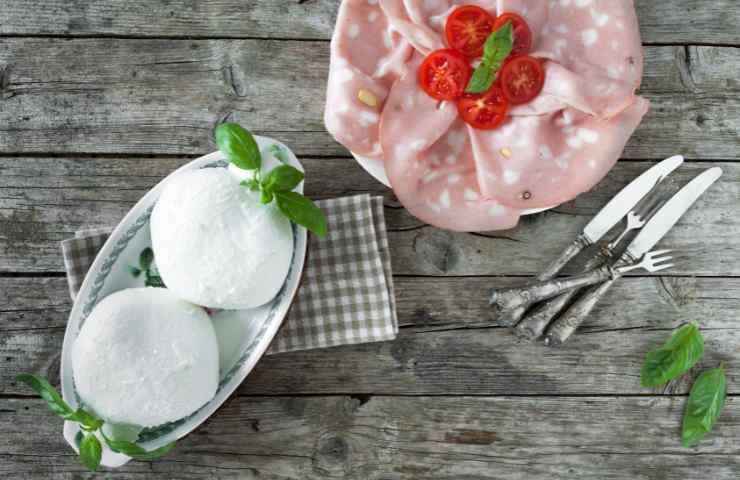 mortadella e mozzarella per antipasto