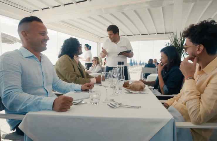 cameriere con Borghese a 4 Ristoranti