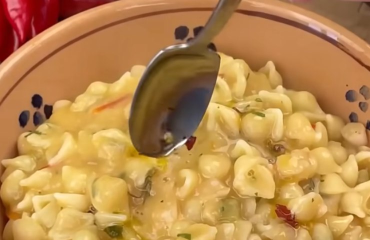 olio santo nella pasta e fagioli