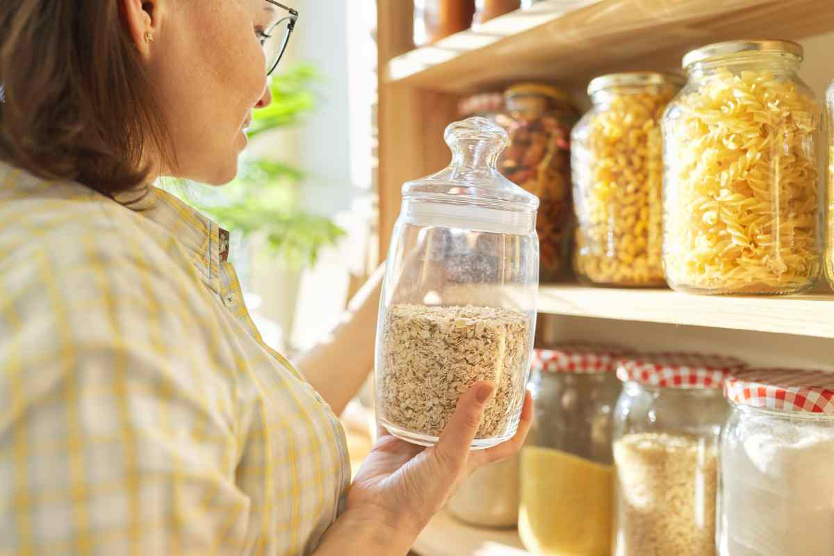 controllare pasta in dispensa