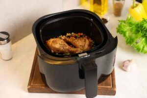 pollo in friggitrice ad aria con verdure