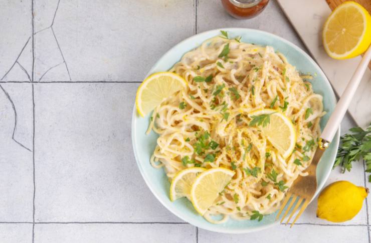 spaghetti con limone e pangrattato