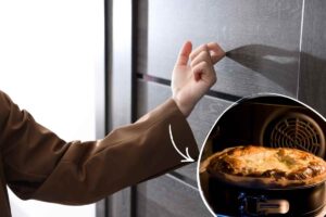 vicini che bussano alla porta per chiedere la torta