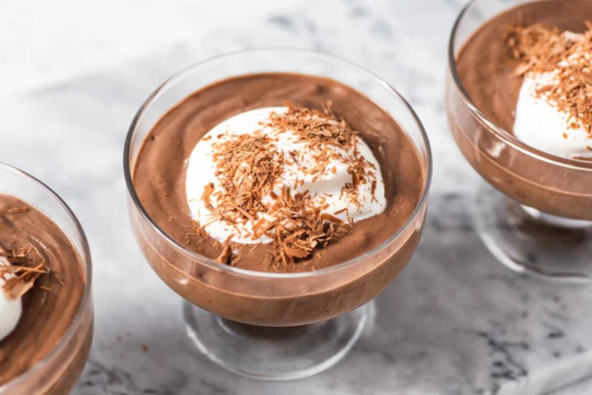 coppetta con mousse al cioccolato