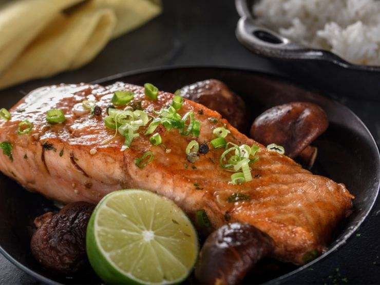 filetto di salmone al piatto